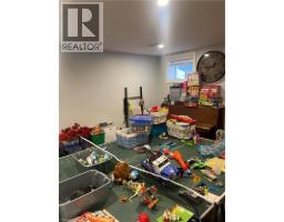 229 PINE GLEN Crescent - 14