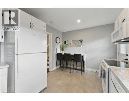 160 COUNCIL Crescent - 16