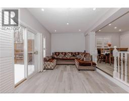 128 KARALEE Crescent - 18