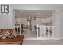 128 KARALEE Crescent - 20