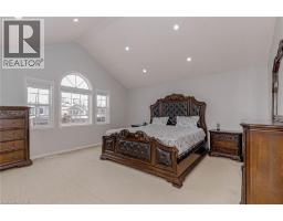 128 KARALEE Crescent - 25