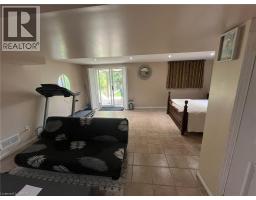 128 KARALEE Crescent - 45