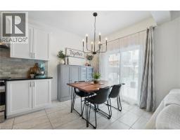 447 MOORLANDS Crescent - 16