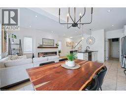 447 MOORLANDS Crescent - 17