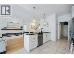 447 MOORLANDS Crescent - 21