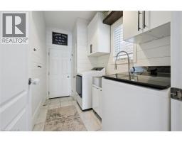 447 MOORLANDS Crescent - 23