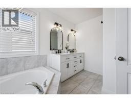 447 MOORLANDS Crescent - 29