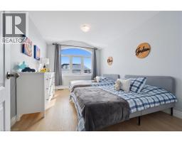 447 MOORLANDS Crescent - 33