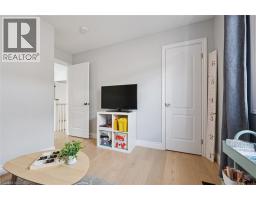 447 MOORLANDS Crescent - 36