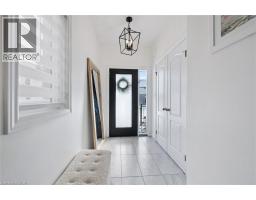 447 MOORLANDS Crescent - 4