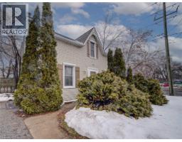 186 WELLINGTON Street - 1