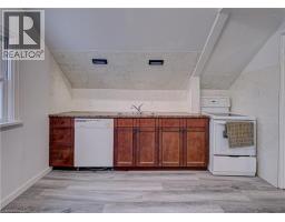 186 WELLINGTON Street - 17