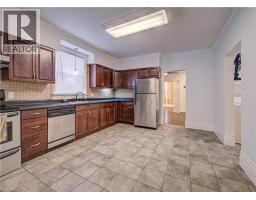 186 WELLINGTON Street - 24