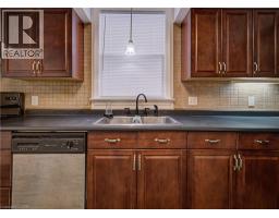 186 WELLINGTON Street - 27