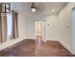 186 WELLINGTON Street - 33