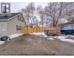 186 WELLINGTON Street - 5