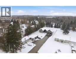 75 ROBINSON Road - 38