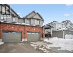 138 WOODBERRY Crescent - 3