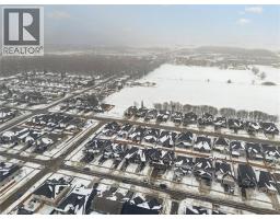 138 WOODBERRY Crescent - 42