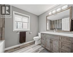 55 LILYWOOD Drive - 24