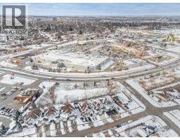 14 CHESTER Drive - 46