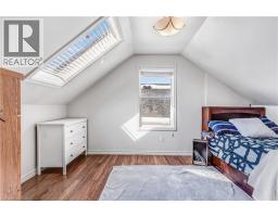 13 DEVITT Avenue N - 26