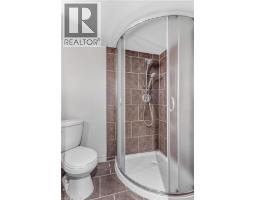 13 DEVITT Avenue N - 34