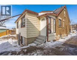 13 DEVITT Avenue N - 38