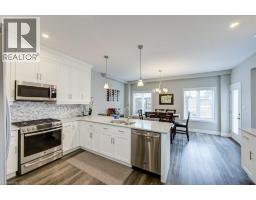 117 HALLIDAY Drive - 18