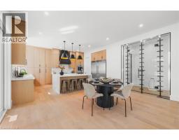 1060 WALTON Avenue - 10