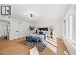 1060 WALTON Avenue - 25