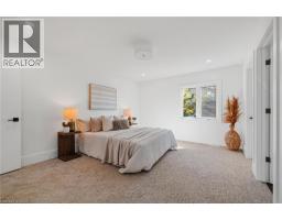 1060 WALTON Avenue - 39