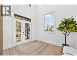 1060 WALTON Avenue - 4