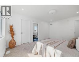 1060 WALTON Avenue - 40