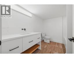 1060 WALTON Avenue - 44