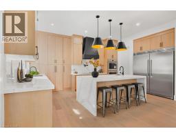 1060 WALTON Avenue - 7