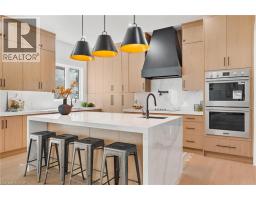 1060 WALTON Avenue - 9