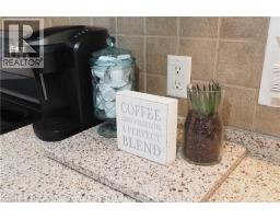 15 MILTON Avenue W - 12