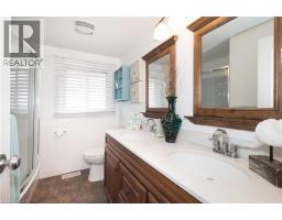 15 MILTON Avenue W - 19