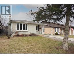 15 MILTON Avenue W - 2