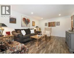 15 MILTON Avenue W - 5