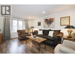 15 MILTON Avenue W - 6
