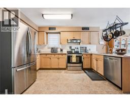 25 LYNNVALLEY Crescent - 13