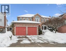 25 LYNNVALLEY Crescent - 3