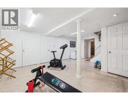 25 LYNNVALLEY Crescent - 32