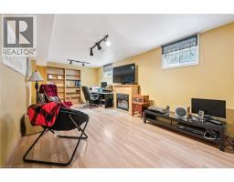 25 LYNNVALLEY Crescent - 33