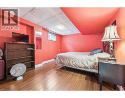 25 LYNNVALLEY Crescent - 36