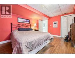 25 LYNNVALLEY Crescent - 37