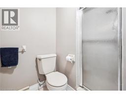 25 LYNNVALLEY Crescent - 38