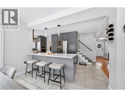 100 HAY Crescent - 15